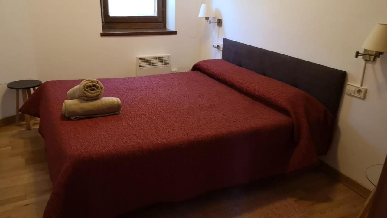 Apartament De La Lali Roní Exteriér fotografie
