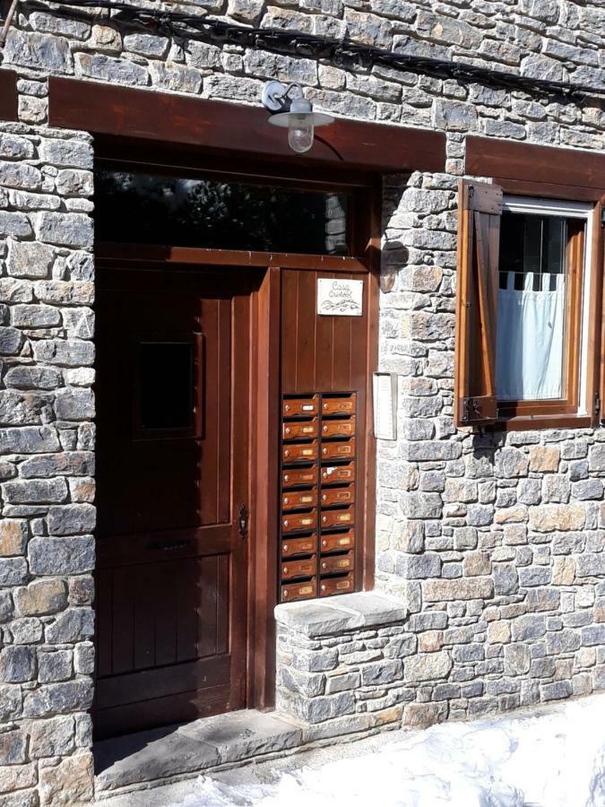 Apartament De La Lali Roní Exteriér fotografie