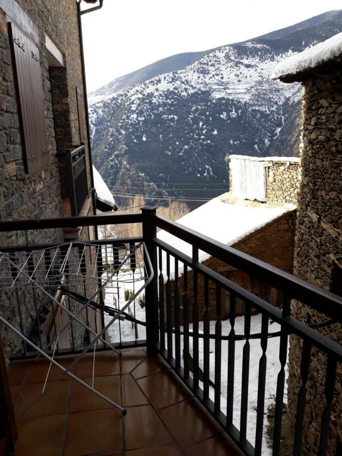 Apartament De La Lali Roní Exteriér fotografie
